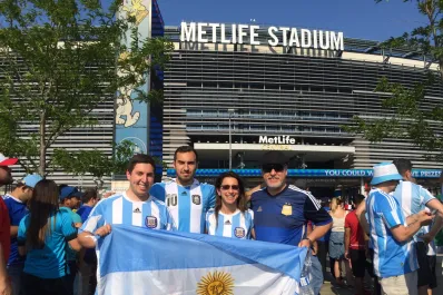 Es tucumano, vive en Canadá, estuvo en la final de la Copa América 2016, y estará en el mismo estadio para Argentina-Chile