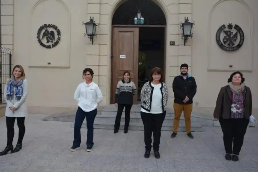 EL EQUIPO. Florencia Aráoz, Gabriela Abdala, Martha Núñez, Gonzalo Villagrán y Graciela Di Benedetto lideraron distintas áreas disciplinarias.