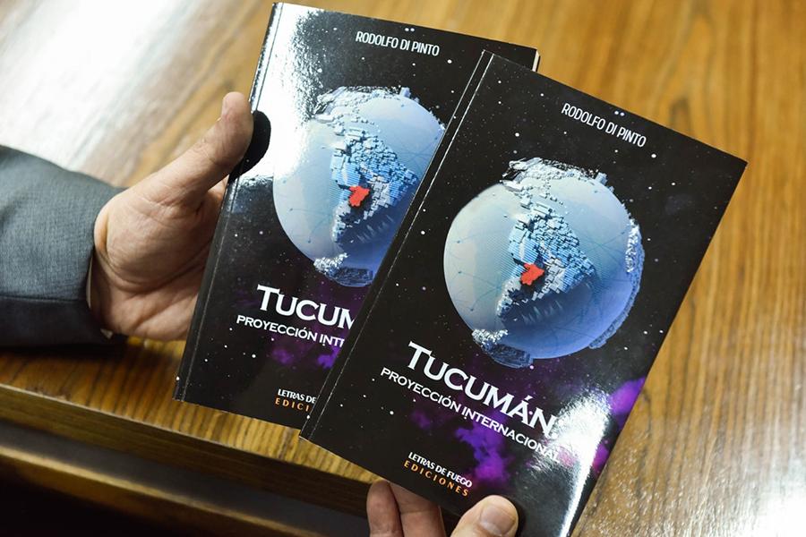 La Legislatura distinguió a Rodolfo Di Pinto por su libro “Tucumán: Proyección Internacional”