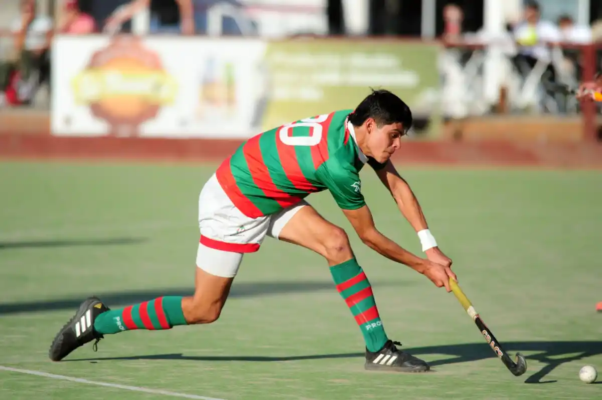 COMPLETO. Villagra se siente cómodo en varias posiciones de la cancha. FOTO DE ANTONIO FERRONI. 
