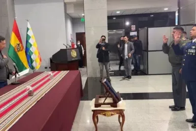 Bolivia: juró la nueva cúpula militar después del intento de golpe