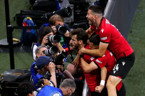 Batacazo en la Eurocopa: Georgia derrotó a Portugal 2 a 0 y se clasificó a los octavos de final