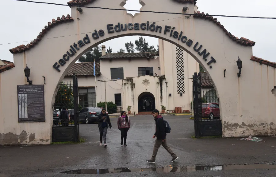 INSEGURIDAD CONSTANTE. La FACDEF también fue epicentro de intentos de robo. / JOSÉ NUNO, LA GACETA.