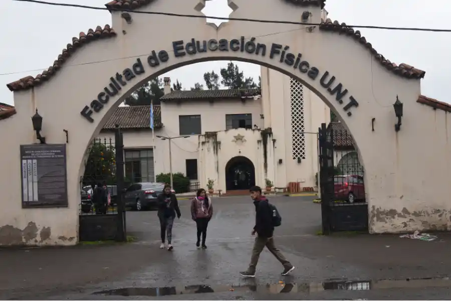 INSEGURIDAD CONSTANTE. La FACDEF también fue epicentro de intentos de robo. / JOSÉ NUNO, LA GACETA.