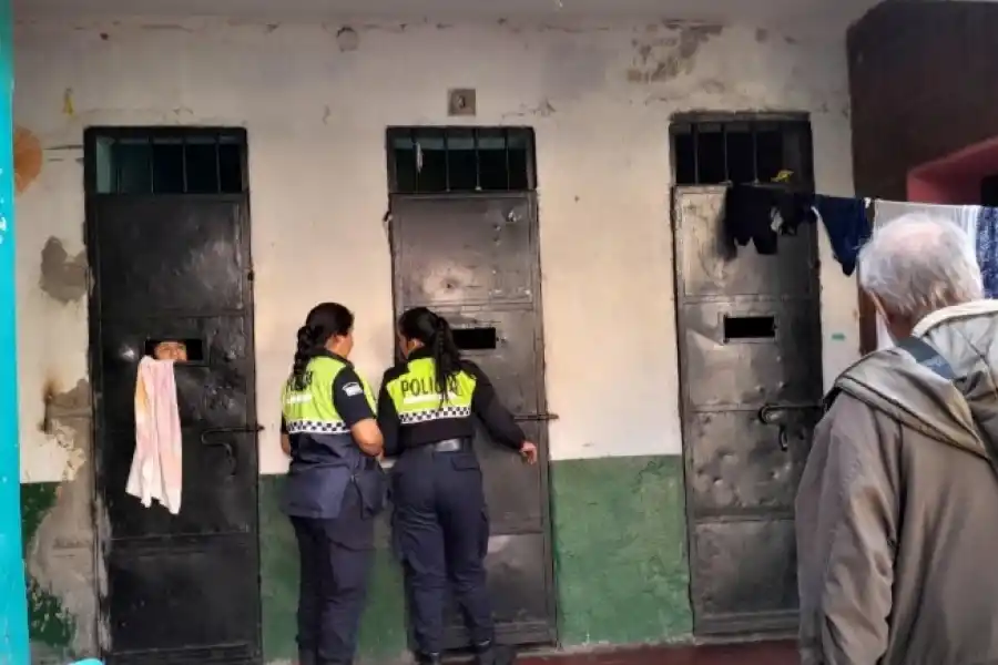 SIN LUZ NI AIRE. En esos calabozos alojan a las mujeres detenidas.
