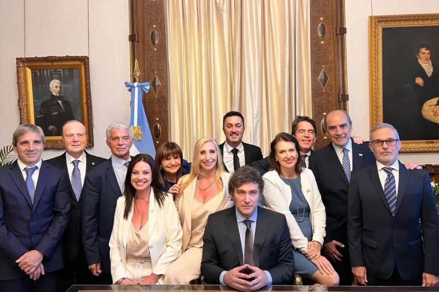MUJERES EN LA POLÍTICA. En 2024, Argentina las mujeres lideran tres de los nueve ministerios de Javier Milei. / AFP
