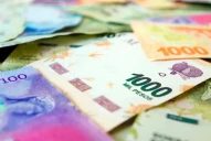 Lo anticipó Caputo: el 57% de los argentinos utiliza sus ahorros para afrontar gastos del mes