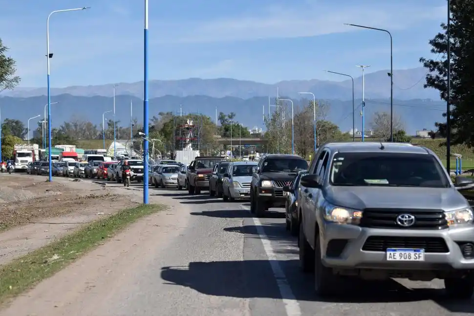 VIDEO. Obras en el puente Lucas Córdoba y caos en el puente Barros