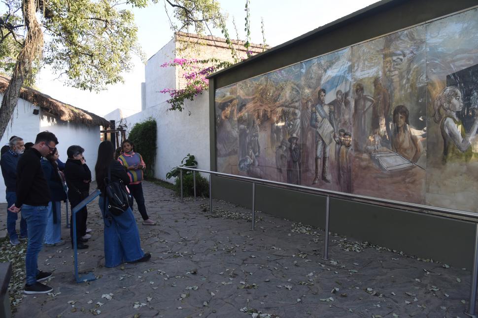 CASA BELGRANIANA. El tour se detiene en algunos museos de la ciudad para enseñar los datos más importantes de nuestra historia. 