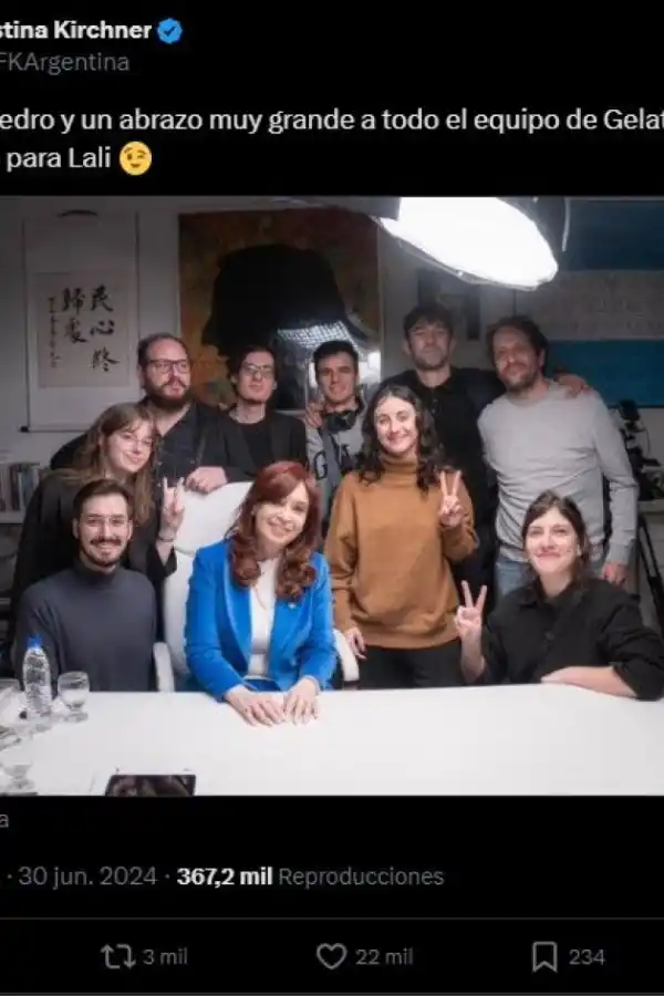 UN BESO A LALI. El guiño que recibió Lali de la ex presidenta a través de X. / CAPTURA DE PANTALLA.