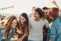 Cuál es la edad más feliz de las personas, según un estudio de Harvard