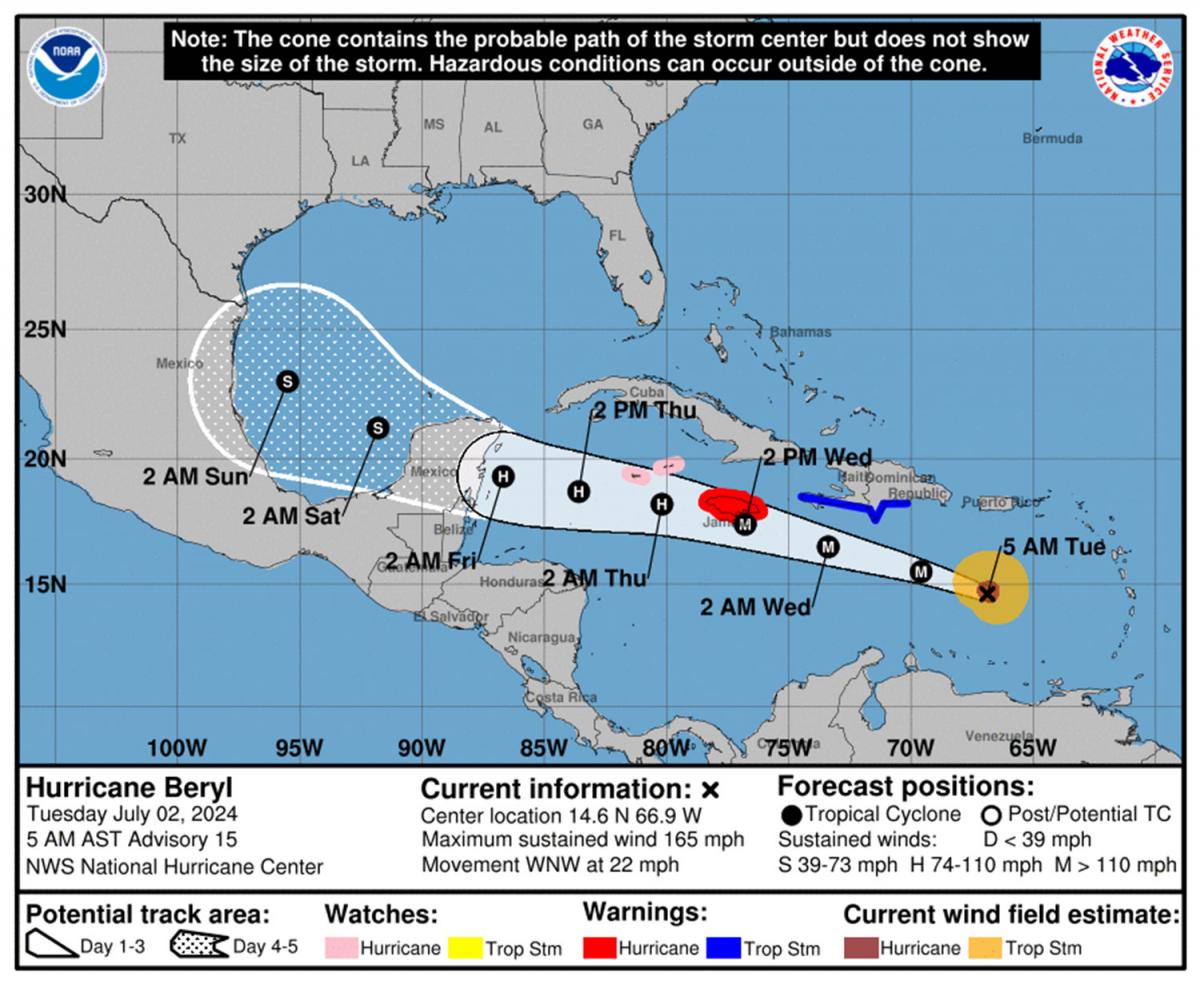 EMERGENCIA. Las previsiones esperan que Beryl pueda afectar a Dominicana, Jamaica y a la zona este de México.