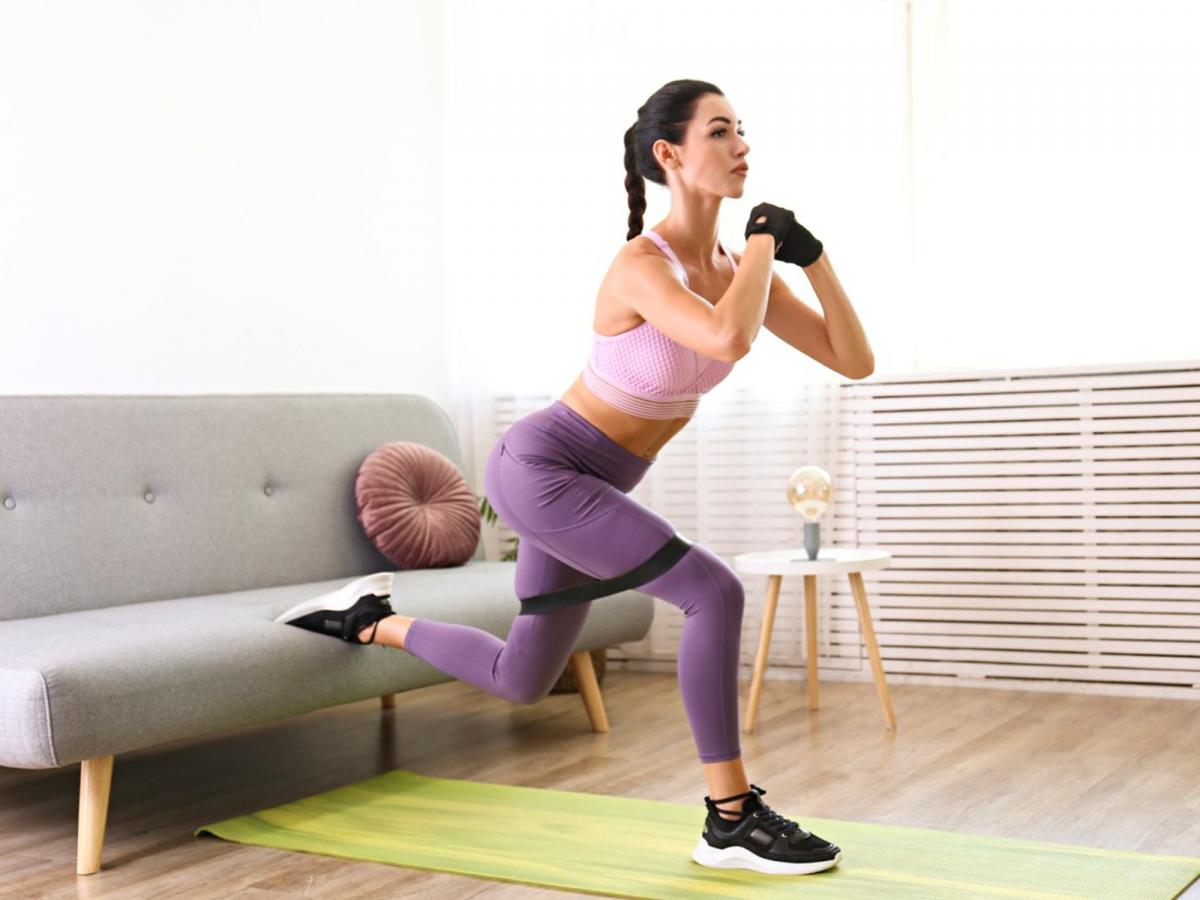 El entrenamiento sencillo para ganar masa muscular en casa.