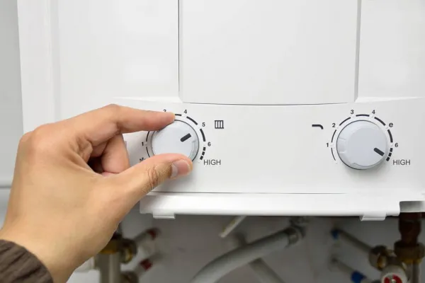 ¿Cuál es la opción que reemplaza al termotanque eléctrico y reduce el consumo de energía en los hogares?