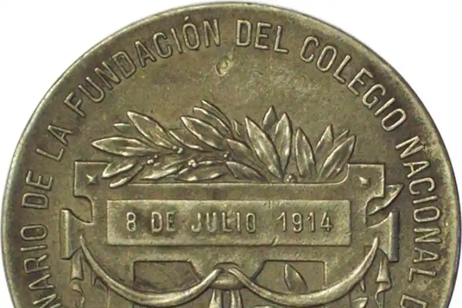 Cartas de lectores: medalla del Colegio Nacional