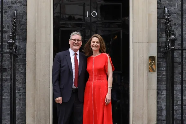 Keir Starmer asumió como primer ministro y prometió “reconstruir” el Reino Unido