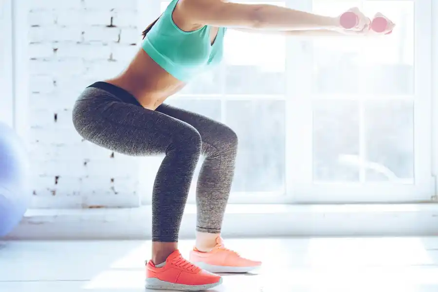 Las sentadillas son un ejercicio efectivo para ganar masa muscular.