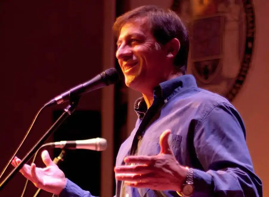 Julio Cultural: voces y  orquesta, con la armónica como estrella