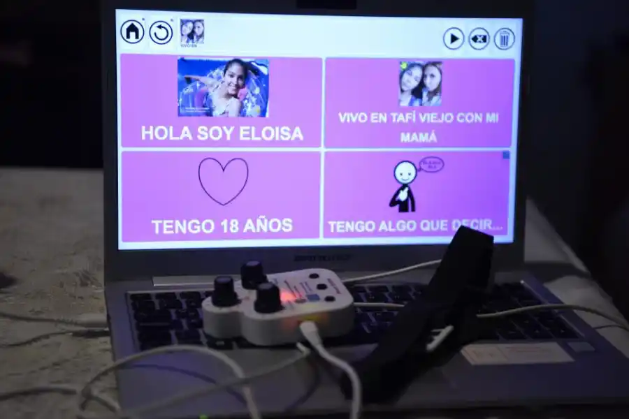 OPCIONES. El tablero fue especialmente diseñado para que hable Eloísa.