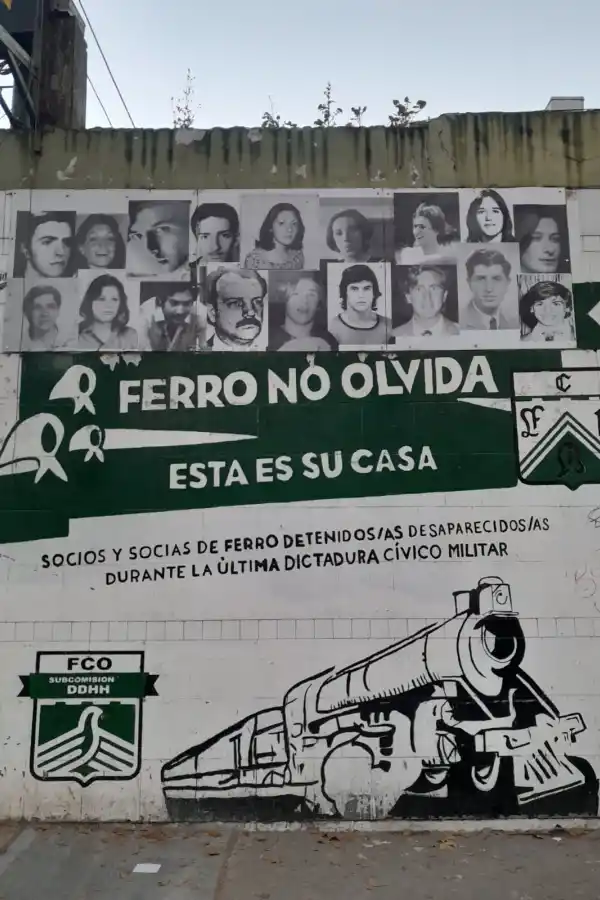 MEMORIA. En el estadio de Ferro, se recuerda a los desaparecidos en la dictadura.