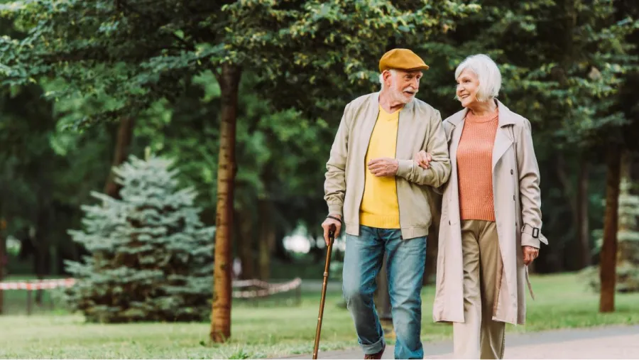 Alzheimer: la forma de caminar de las personas podría indicar el tipo de demencia que padece