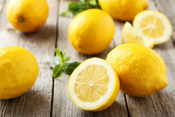 Conocé los cinco increíbles beneficios de agregar limón a las comidas diarias
