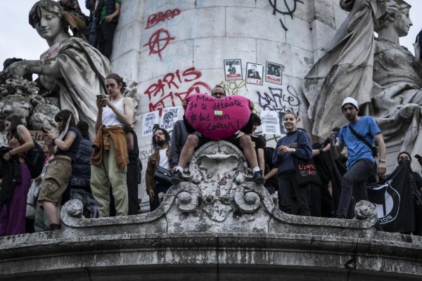 Macron se preocupa por la estabilidad política de Francia