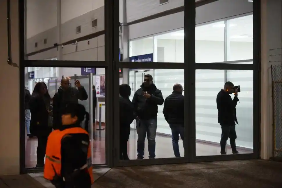 Lo que dejó la firma del Pacto: sonrisas cómplices, una estatuilla y un Milei en la piel de San Martín