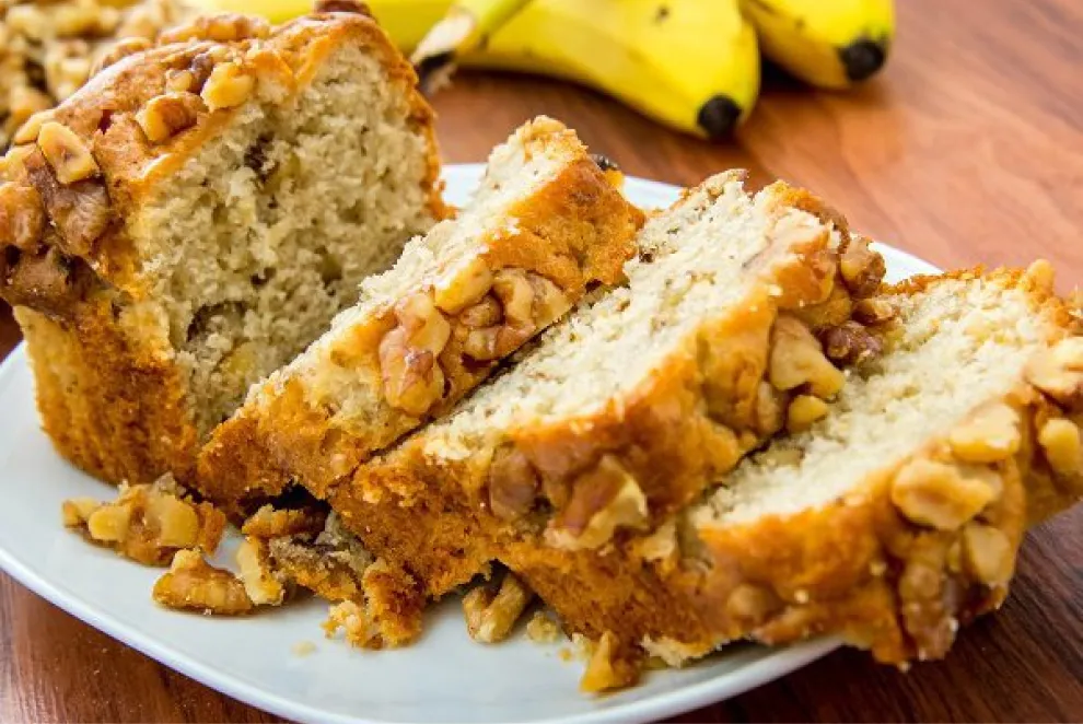 Cómo hacer el pan de banana y chía que puede ayudarte a consumir la cantidad de fibras necesarias