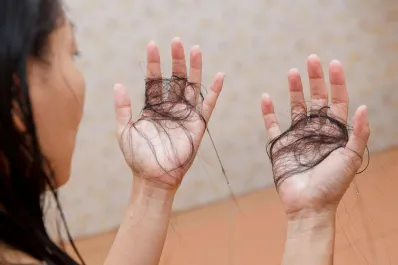 ¿Qué significa soñar que se nos cae el pelo, según la teoría de Sigmund Freud?