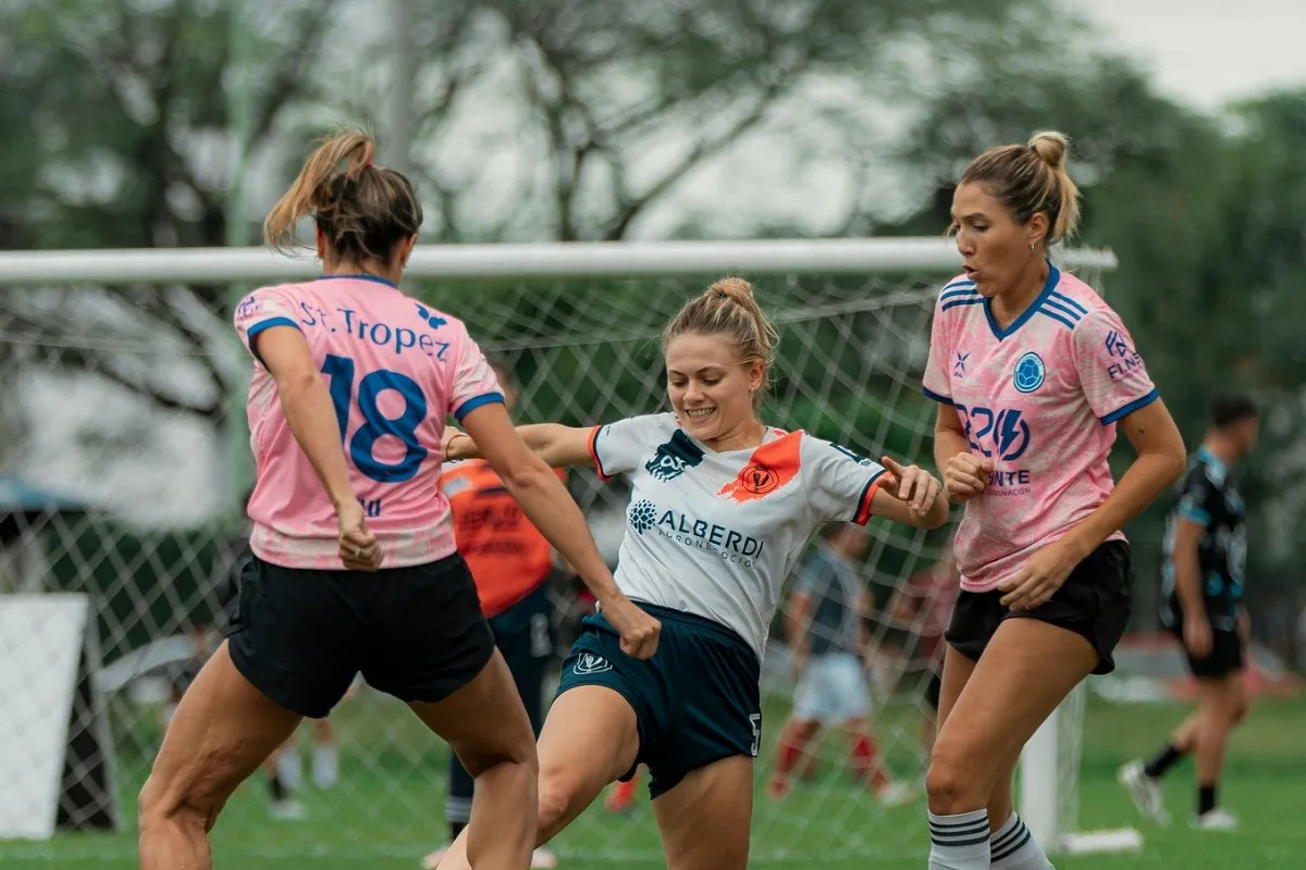 EN ACCIÓN. El Torneo Apertura de Las Cañas tendrá 41 finales, que se reparten en la Copa de Oro, Plata y Bronce.