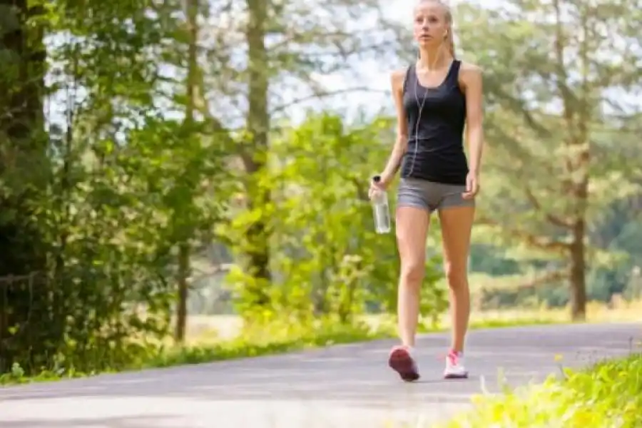 Caminar peude estimular nuestra memoria más de lo que creemos.