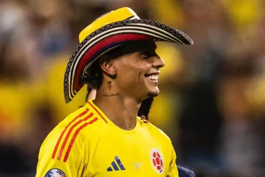 CULTURA. El jugador mostró su orgullo natal en la Copa América 2024. / INSTAGRAM @richardrios.m