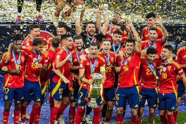 España gritó campeón y se convirtió en el máximo ganador europeo