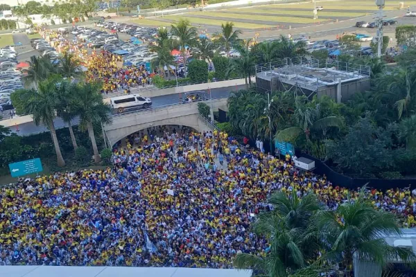 En medio de la multitud colombiana, una leyenda de la Selección lanzó un pedido para la final: “Ojalá sea en paz”