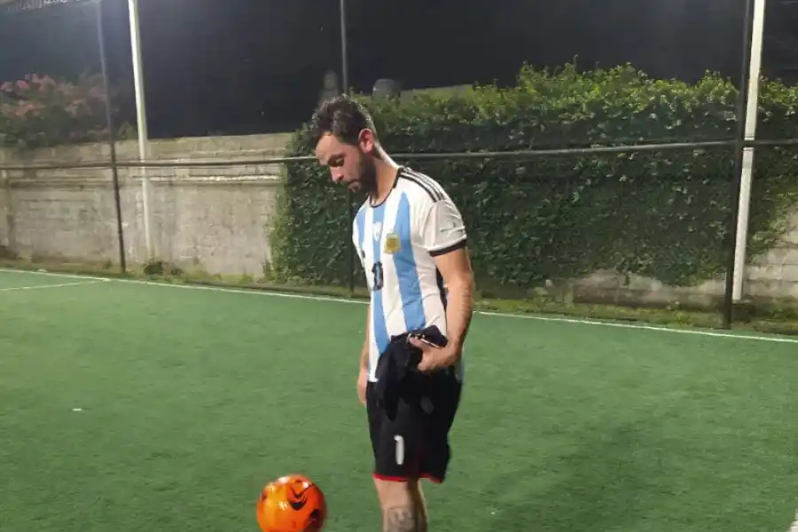 Lionel Messi, el fenómeno que inspira tatuajes, viajes y nombres