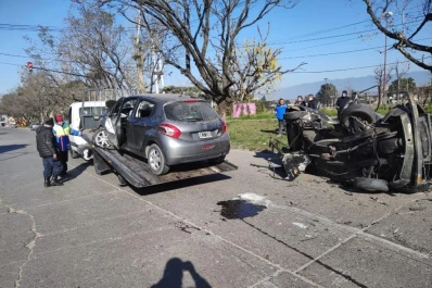 Tres personas fallecieron en un trágico accidente en avenida América e Italia