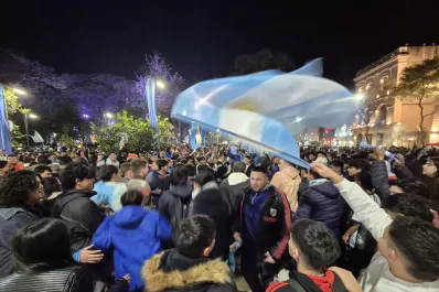 Así está la plaza Independencia por los festejos de la nueva conquista de la Selección