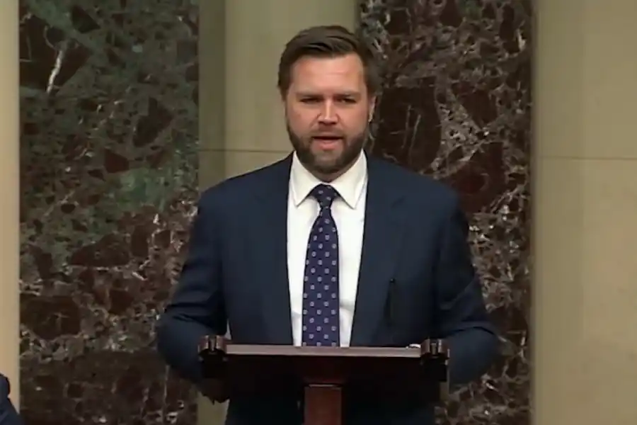 James David Vance, senador por el estado de Ohio. 