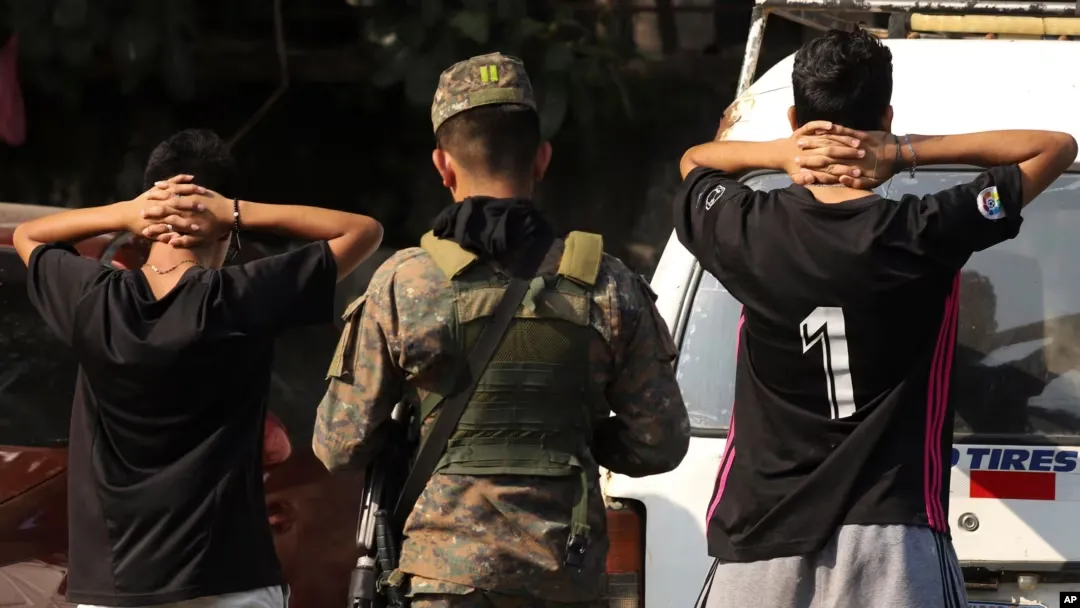 Hay más de 3.000 menores detenidos en El Salvador