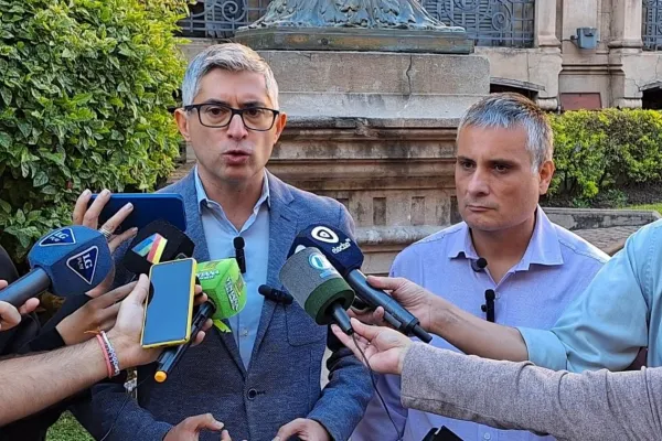 La reforma política tiene que mejorar la vida de los tucumanos; de lo contrario, no sirve de nada, plantearon Canelada y Cobos