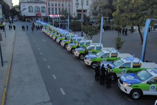 El gobierno entregó 53 vehículos a la Policía para fortalecer su plan de seguridad