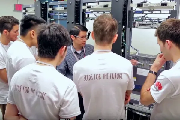 Huawei convoca a estudiantes de Ingeniería a competir, y a ganar viajes a El Salvador y China