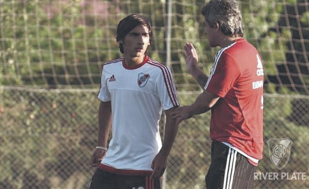 Es tucumano, quedó libre de River a los 18 años, juega en Estados Unidos y sueña con tener una chance en el fútbol argentino