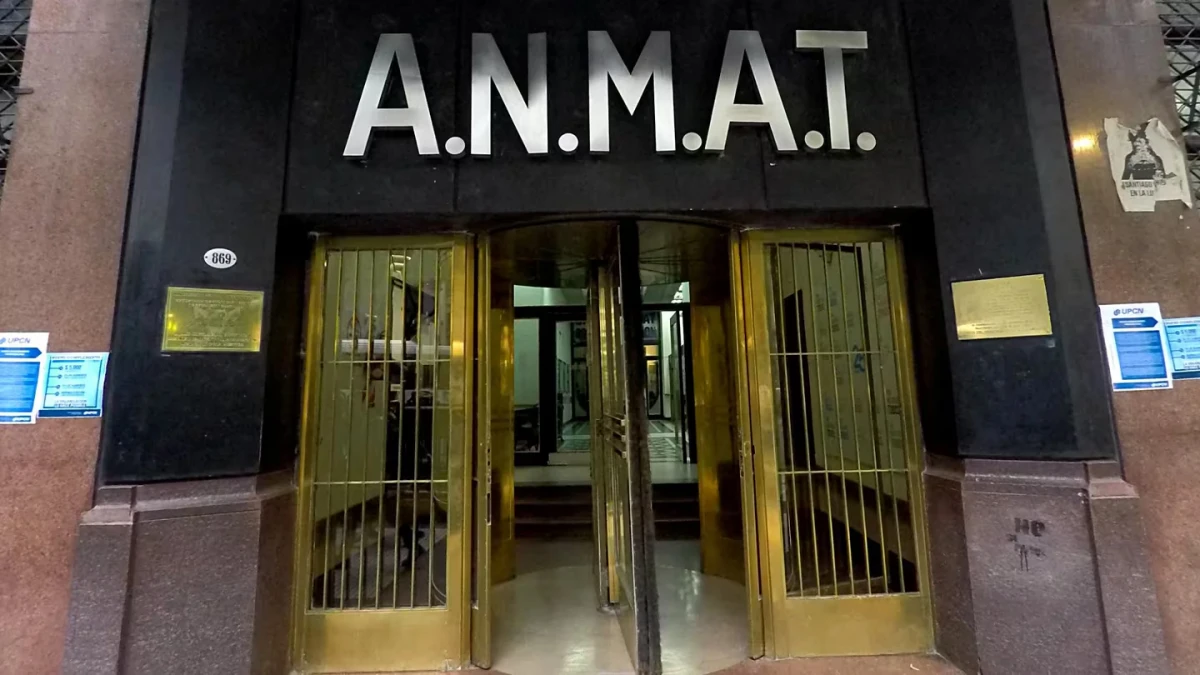 La Anmat prohibió el uso y venta de tres productos.