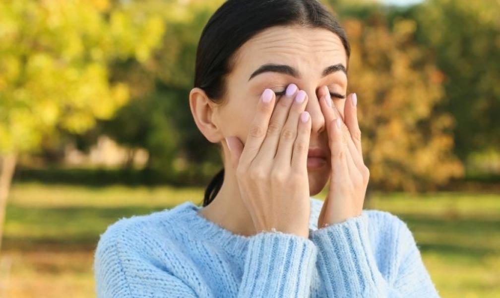 La alergia puede manifestarse con el lagrimeo de los ojos, lo que no sucede con la gripe o el resfriado.
