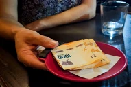 El Gobierno quiere que la propina sea obligatoria en bares y restaurantes