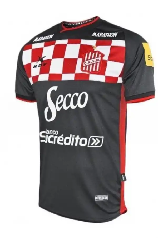 Colores atípicos y diseños raros: ¿Cuáles fueron las camisetas de San Martín de Tucumán más polémicas de los últimos años?