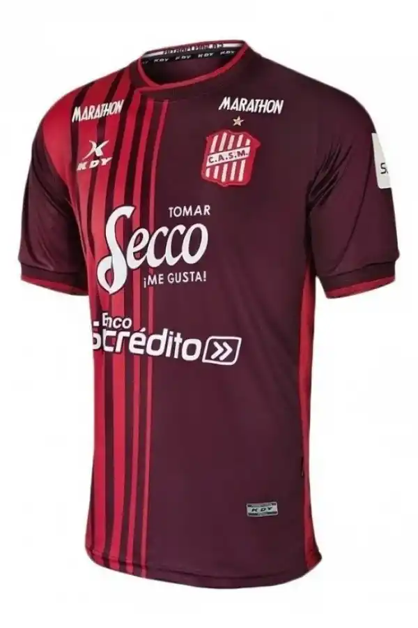 Colores atípicos y diseños raros: ¿Cuáles fueron las camisetas de San Martín de Tucumán más polémicas de los últimos años?