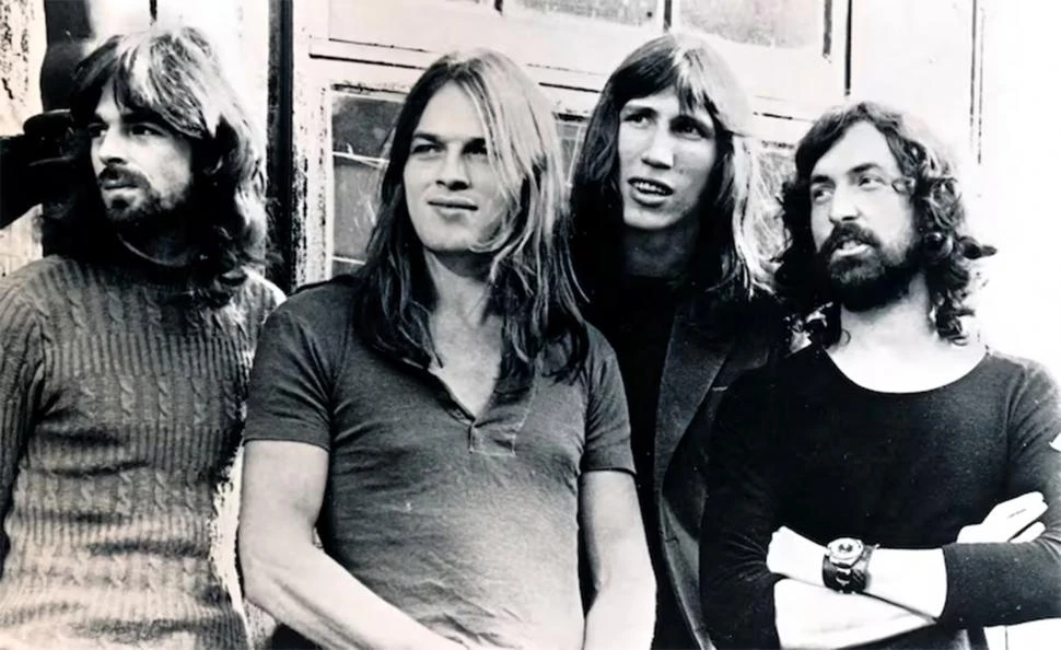 POSTAL DE 1971. De izquierda a derecha, con la formación más conocida, Richard Wright, David Gilmour, Roger Waters y Nick Mason.